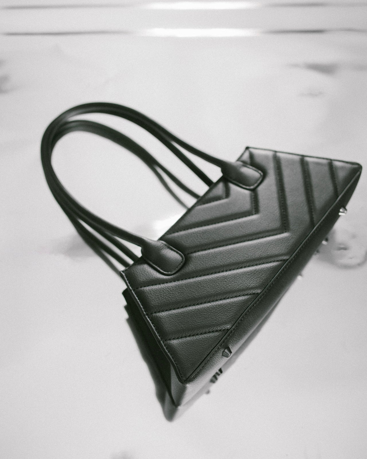 NOIR HONEYPIE PURSE