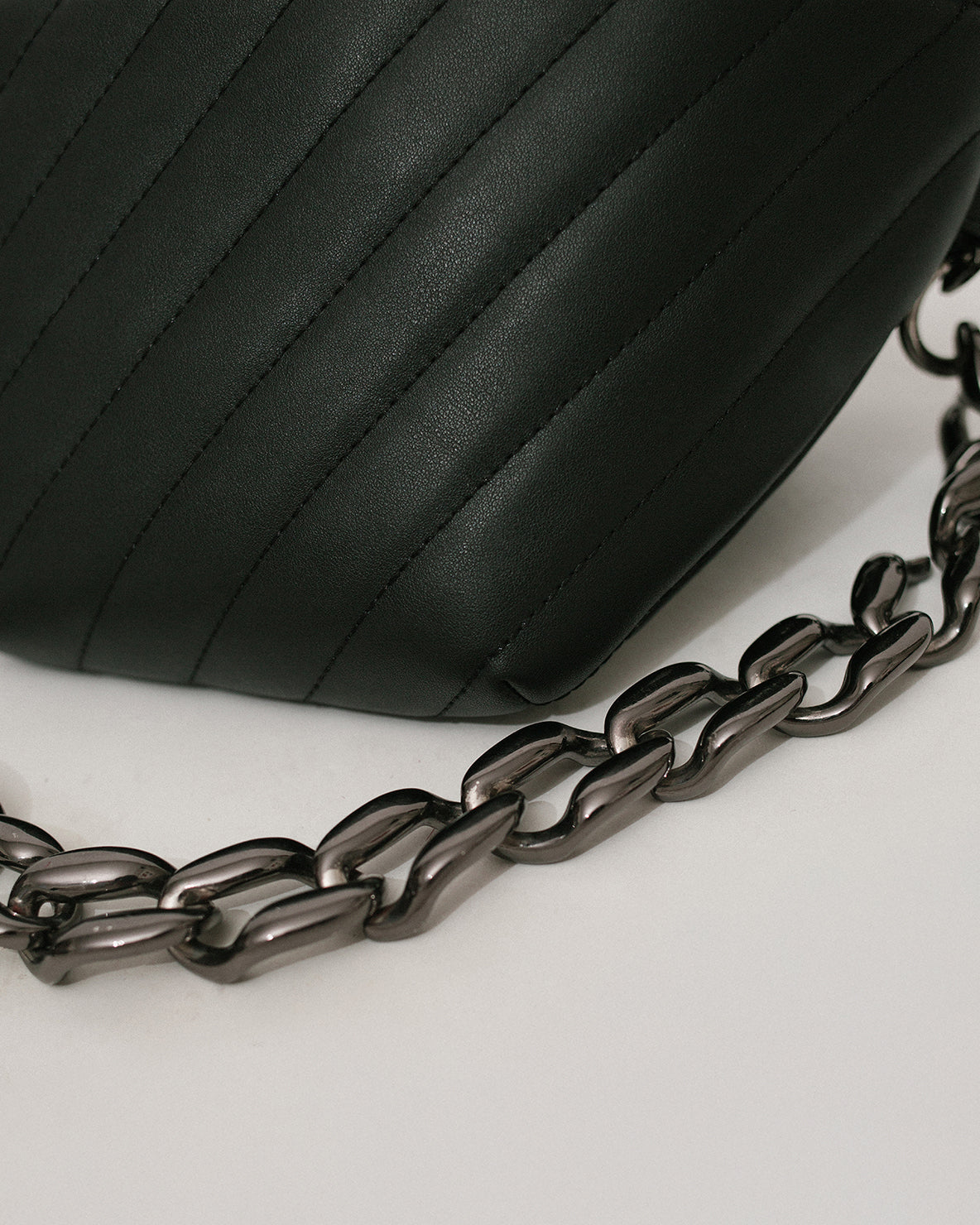 GUNMETAL OVERSIZED CHAIN